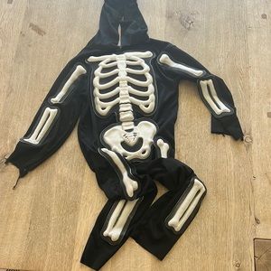 Halloween skeleton costume